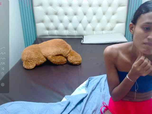 Lulu-Ashley-Tatiana webcam