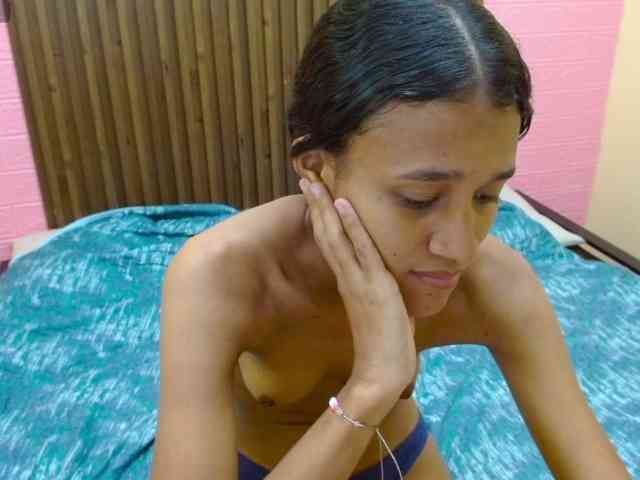 Lulu-Ashley-Tatiana webcam