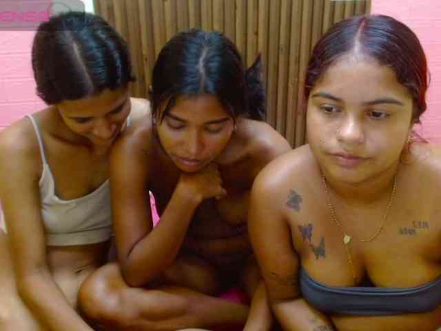 Lulu-Ashley-Tatiana webcam