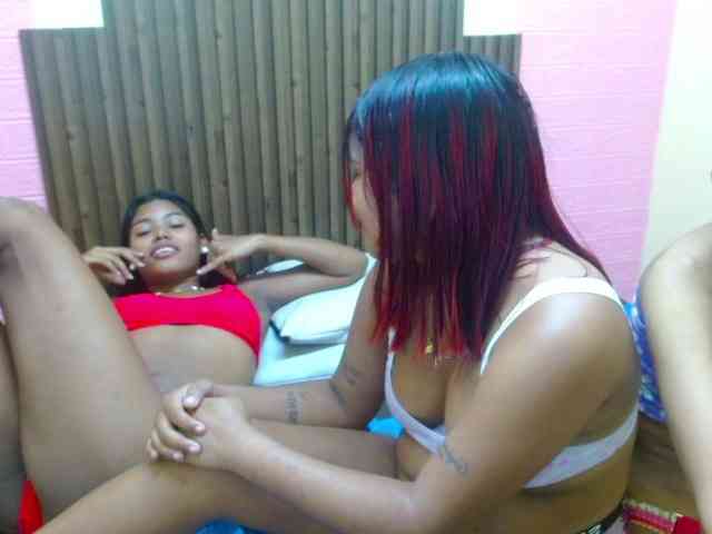 Lulu-Ashley-Tatiana webcam