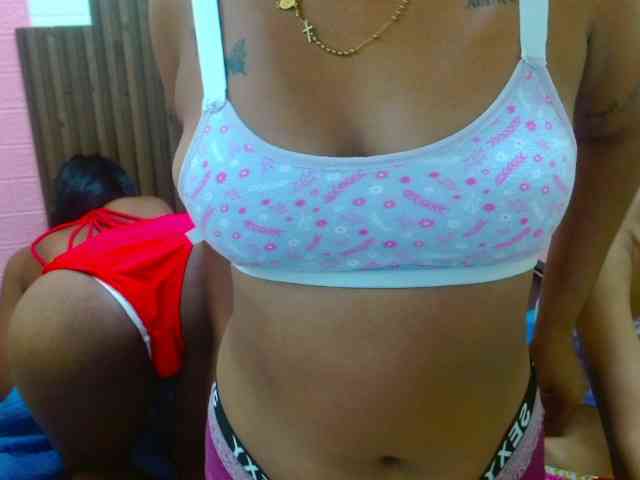 Lulu-Ashley-Tatiana webcam