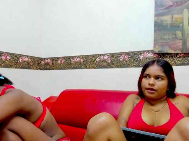 Lulu-Ashley-Tatiana webcam