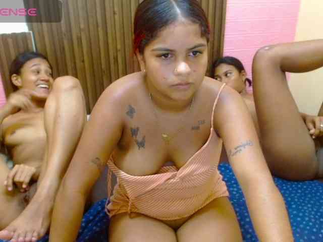 Lulu-Ashley-Tatiana webcam