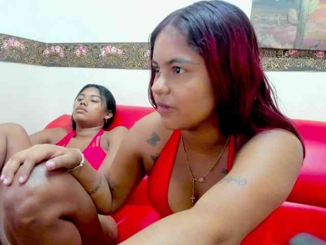 Lulu-Ashley-Tatiana webcam