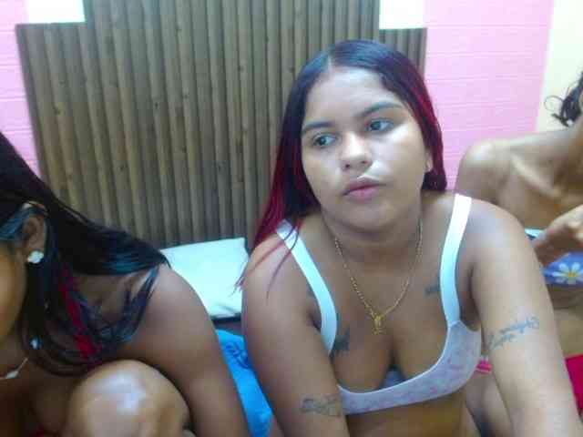 Lulu-Ashley-Tatiana webcam