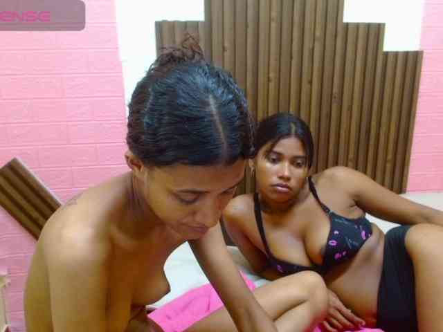 Lulu-Ashley-Tatiana webcam