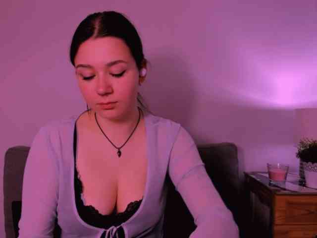 KatyTasty Live Webcam on BongaCams