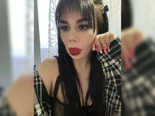 Liysan11's BongaCams show and profile