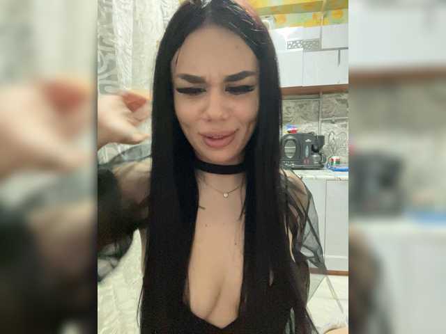 Liysan11's BongaCams show and profile