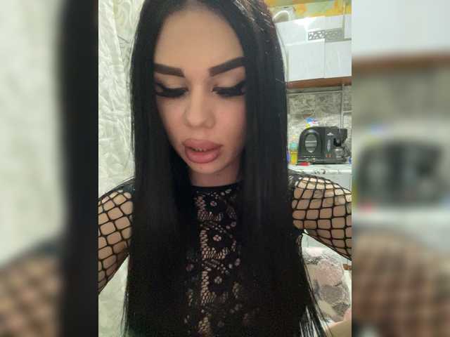 Liysan11's BongaCams show and profile