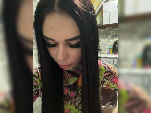 Liysan11's BongaCams show and profile