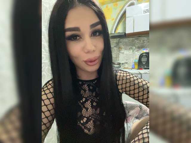 Liysan11's BongaCams show and profile