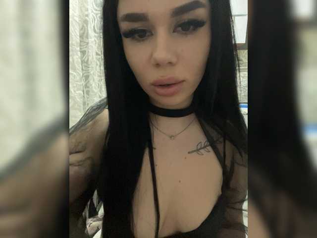 Liysan11's BongaCams show and profile