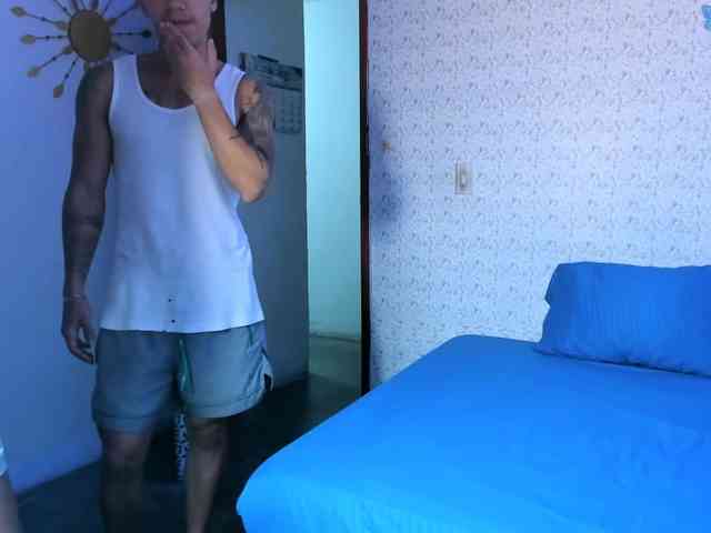 CaylinAnthuan webcam