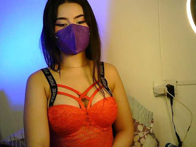 ElenaV5's BongaCams show and profile