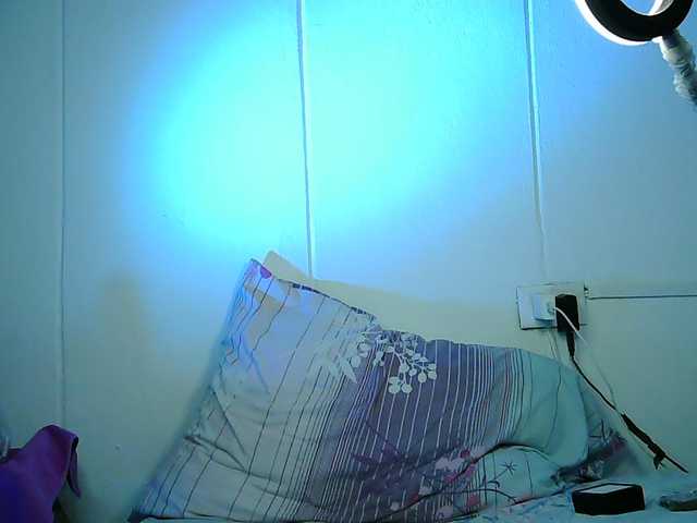 ElenaV5's BongaCams show and profile