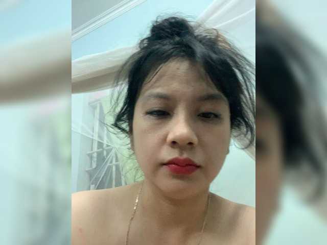 Phoebe90's BongaCams show and profile