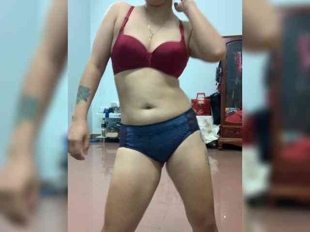 Phoebe90 webcam