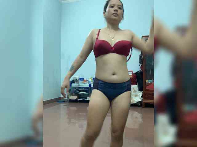 Phoebe90 webcam