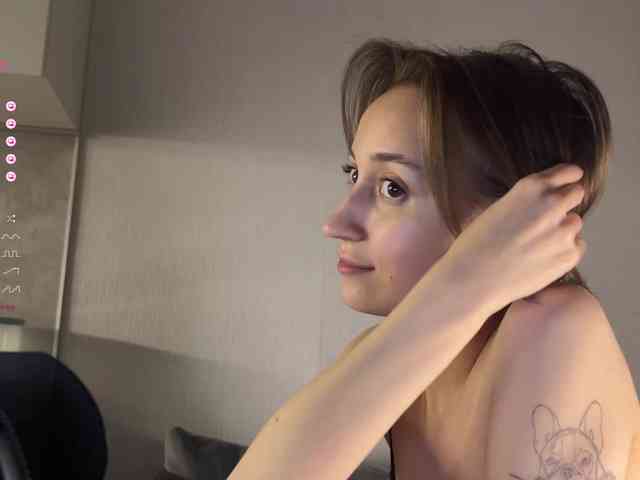 lalimyyyau webcam