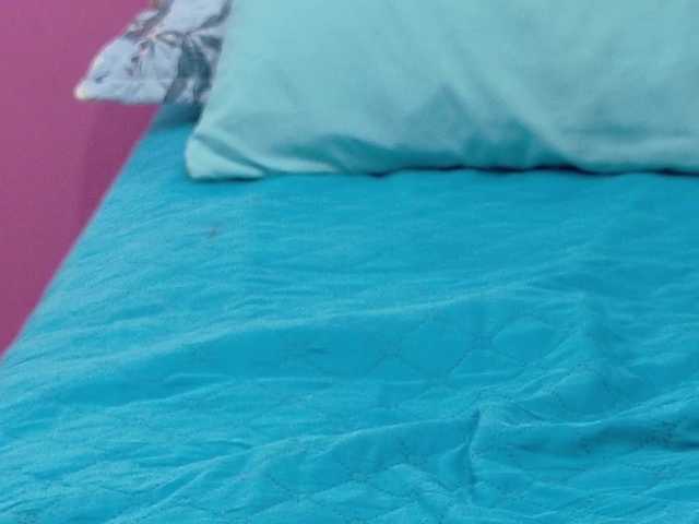 shyblacksweetiee's BongaCams show and profile