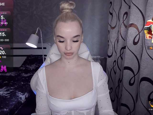 KiraKrox's BongaCams show and profile