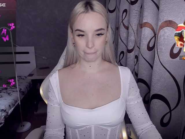 KiraKrox's BongaCams show and profile