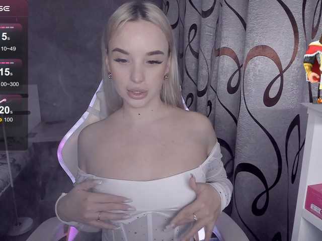 KiraKrox's BongaCams show and profile