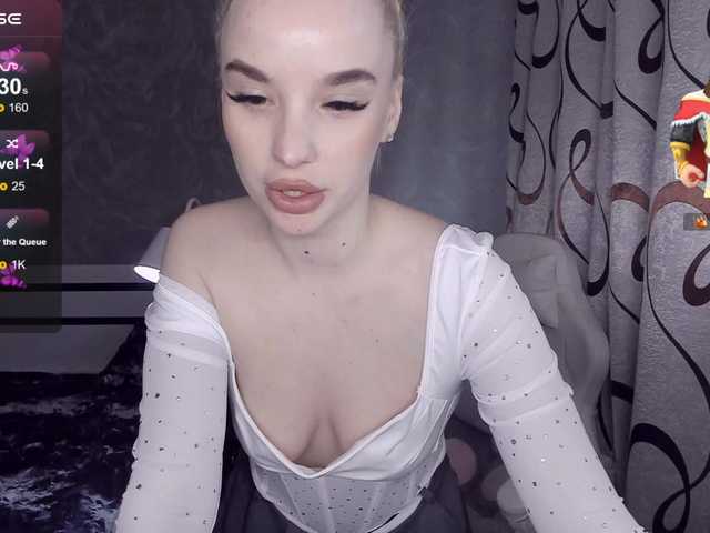 KiraKrox's BongaCams show and profile