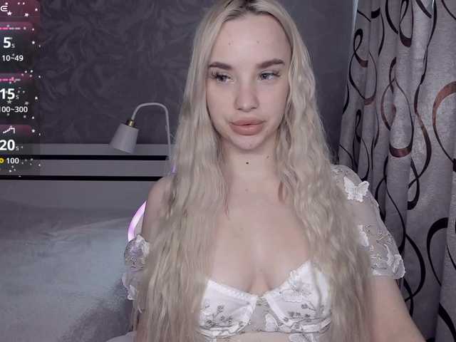 KiraKrox's BongaCams show and profile