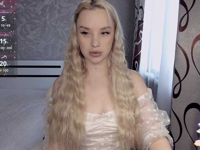 KiraKrox's BongaCams show and profile