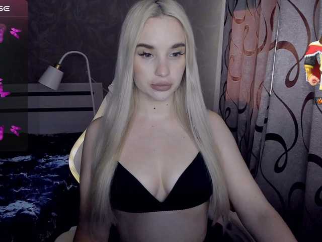 KiraKrox's BongaCams show and profile