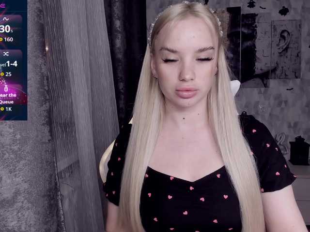 KiraKrox's BongaCams show and profile