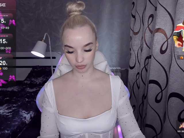 KiraKrox's BongaCams show and profile