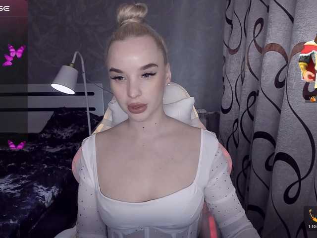 KiraKrox's BongaCams show and profile
