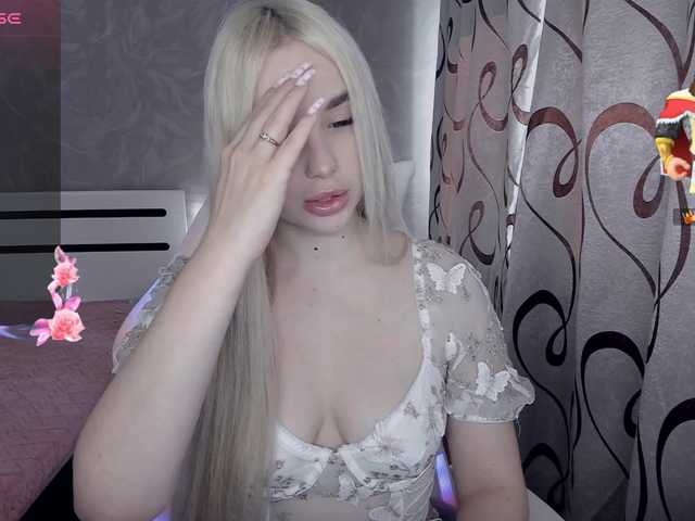 KiraKrox's BongaCams show and profile