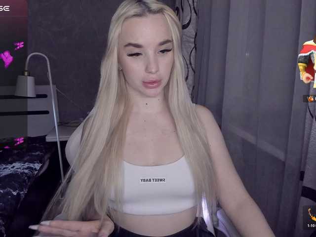 KiraKrox's BongaCams show and profile