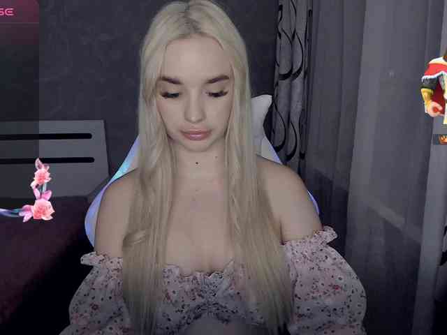 KiraKrox Live Webcam on BongaCams