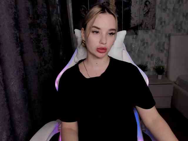 KiraKrox webcam