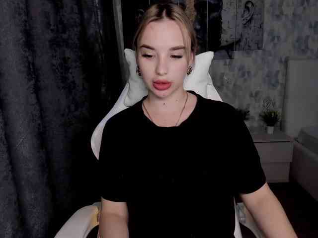 KiraKrox webcam