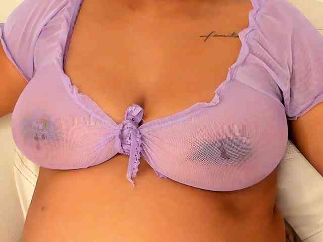 NinaCollinss webcam