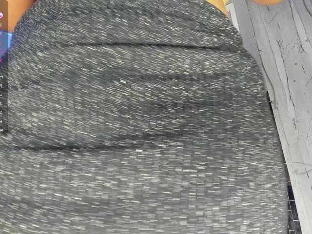 Emilly's BongaCams show and profile