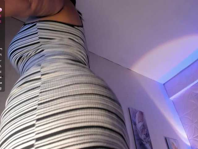 Emilly's BongaCams show and profile