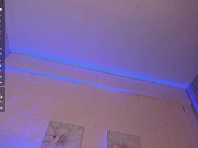 Emilly's BongaCams show and profile