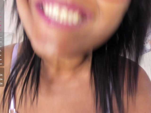 Emilly's BongaCams show and profile