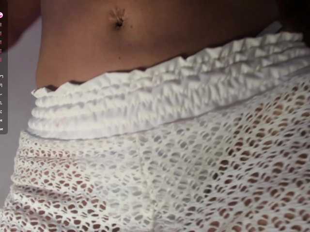 Emilly's BongaCams show and profile