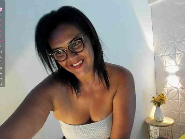 live stream sex Emilly