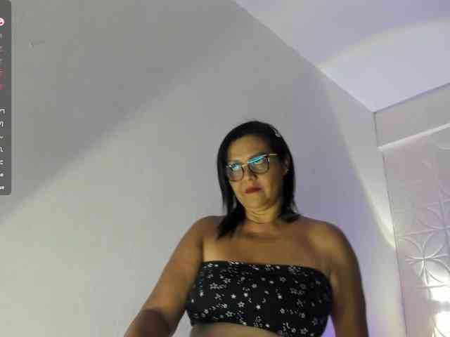 Emilly webcam