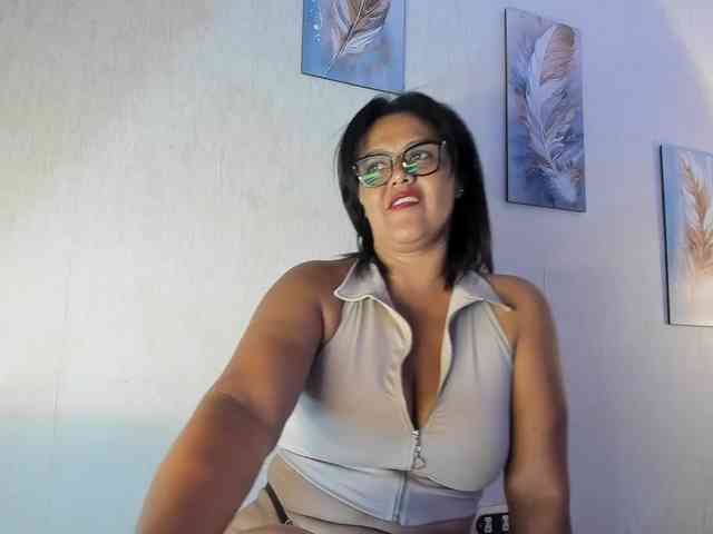 Emilly webcam