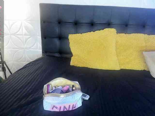 Emilly webcam